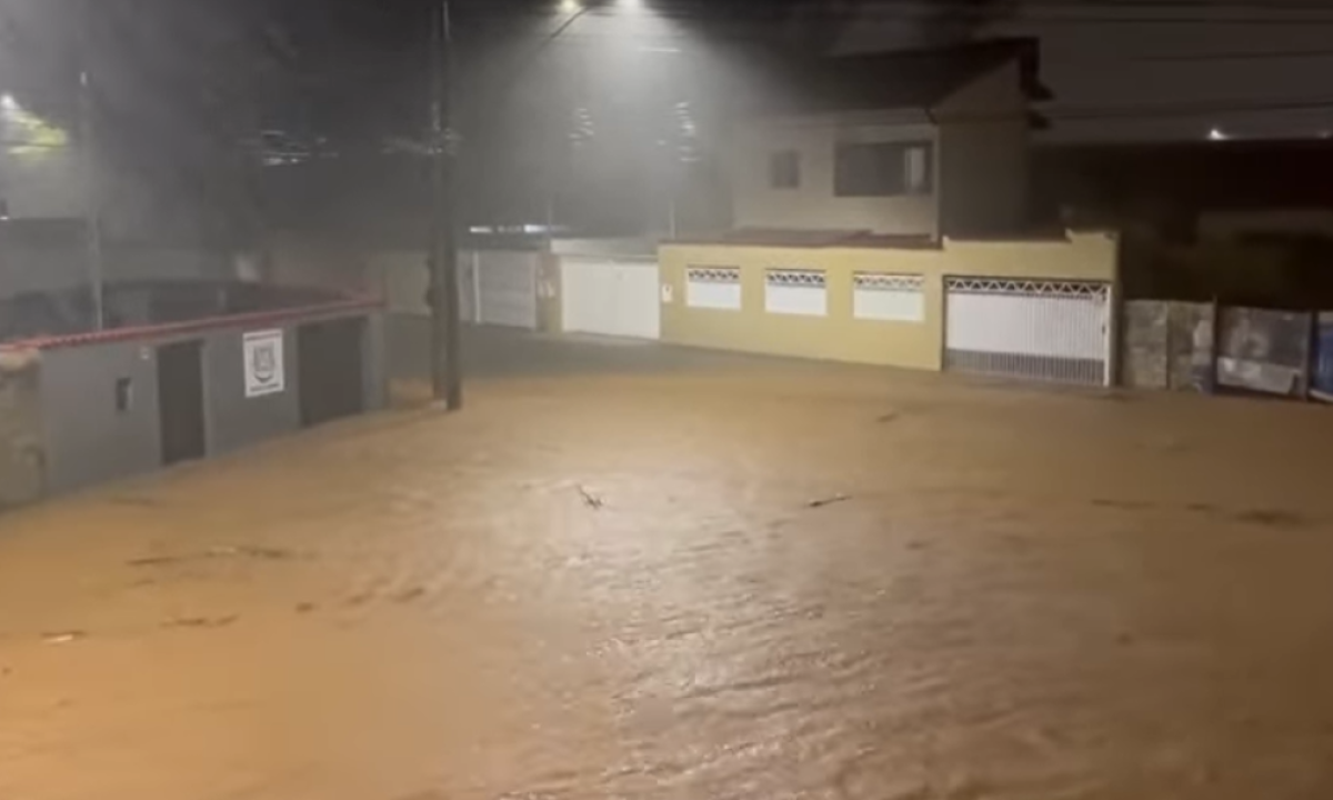 Chuva em Pouso Alegre causa estragos na cidade -  (crédito: Redes Sociais/Reprodução)