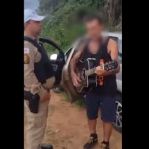 Motorista bêbado em Minas canta para a PM: ‘Seu guarda, eu não sou vagabundo’ - Redes sociais/Reprodução