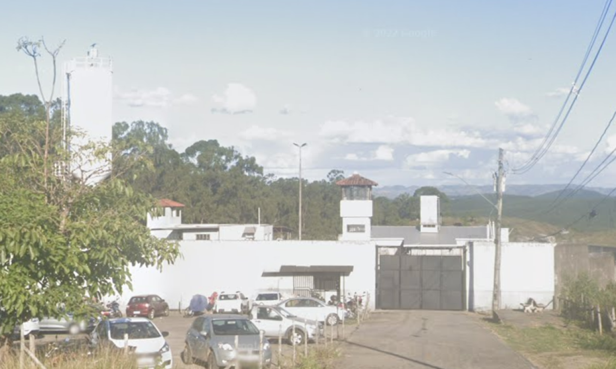 Corpo foi encontrado no Centro de Remanejamento Provisório (Ceresp) de Ipatinga, na Região do Vale do Aço -  (crédito: Google Street View / Reprodução)