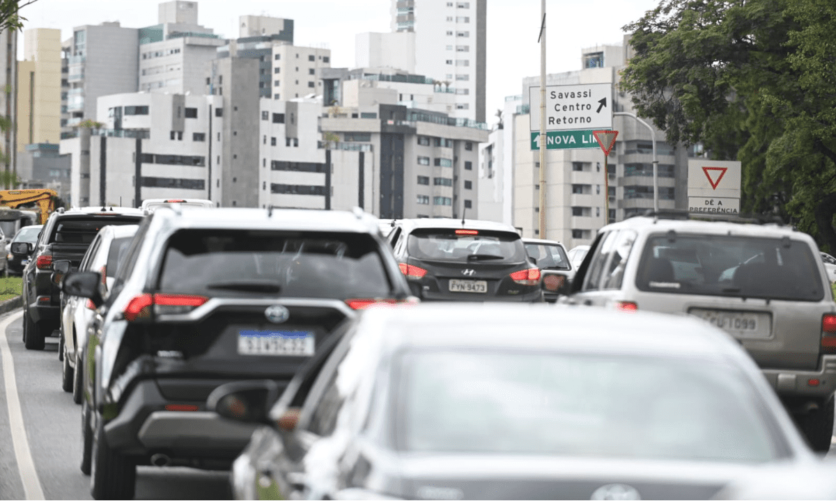 Congestionamento na BR-356: motoristas enfrentam mais uma manhã de trânsito lento