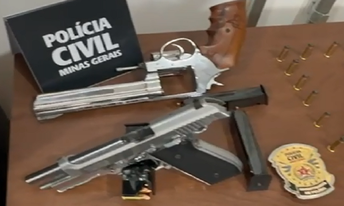 Armas apreendidas em poder do mandante do crime de assassinato. -  (crédito: PCMG)