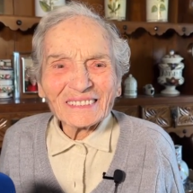 Mulher de 103 anos é pega dirigindo com habilitação vencida - Reprodução/la nuova ferrara