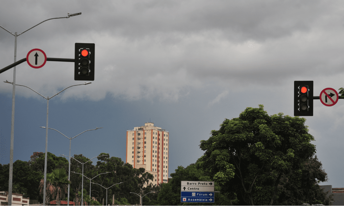 Minas tem 250 cidades sob alerta de grande perigo de chuva; veja quais
