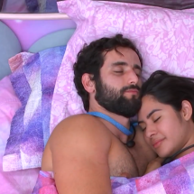 Resumão do BBB 24: Isabelle e Matteus se beijam - Dia 60 - Reprodução/Globo