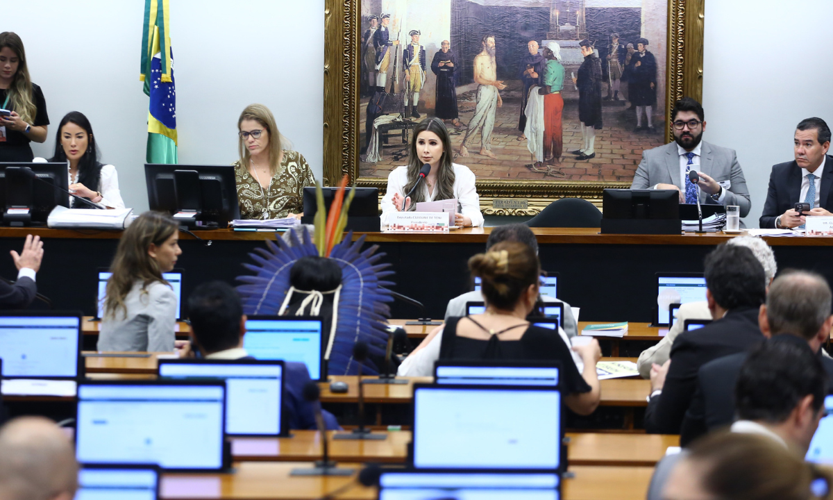 Comissão de Constituição e Justiça (CCJ) da Câmara dos Deputados analisa na manhã desta quarta-feira (10/4) a manutenção ou não da prisão do deputado Chiquinho Brazão -  (crédito: Vinicius Loures/Câmara dos Deputados)