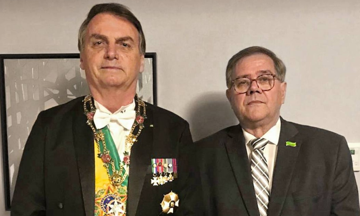 Camarinha era médico da Presidência da República na gestão Bolsonaro -  (crédito: Reprodução/Redes Sociais)