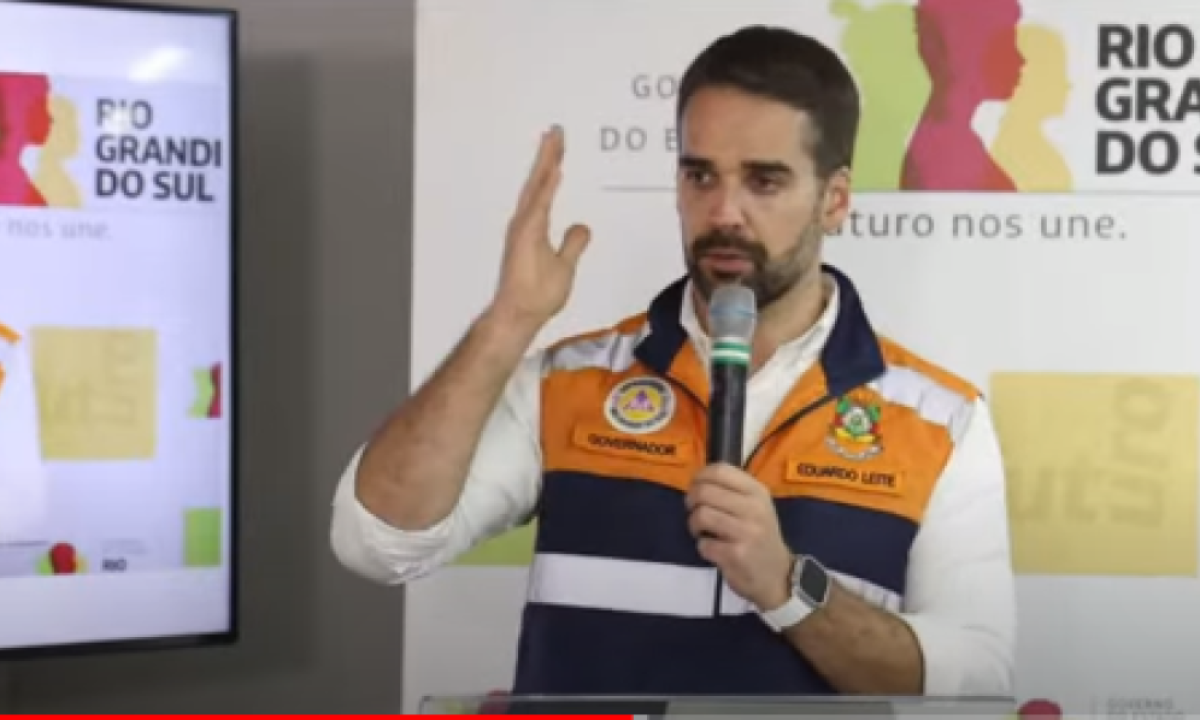 Eduardo Leite ressaltou que não está "desprezando" as doações, mas pontua que o impacto das doações é uma preocupação do estado. -  (crédito: Reprodução/YouTube/Governo do Rio Grande do Sul)