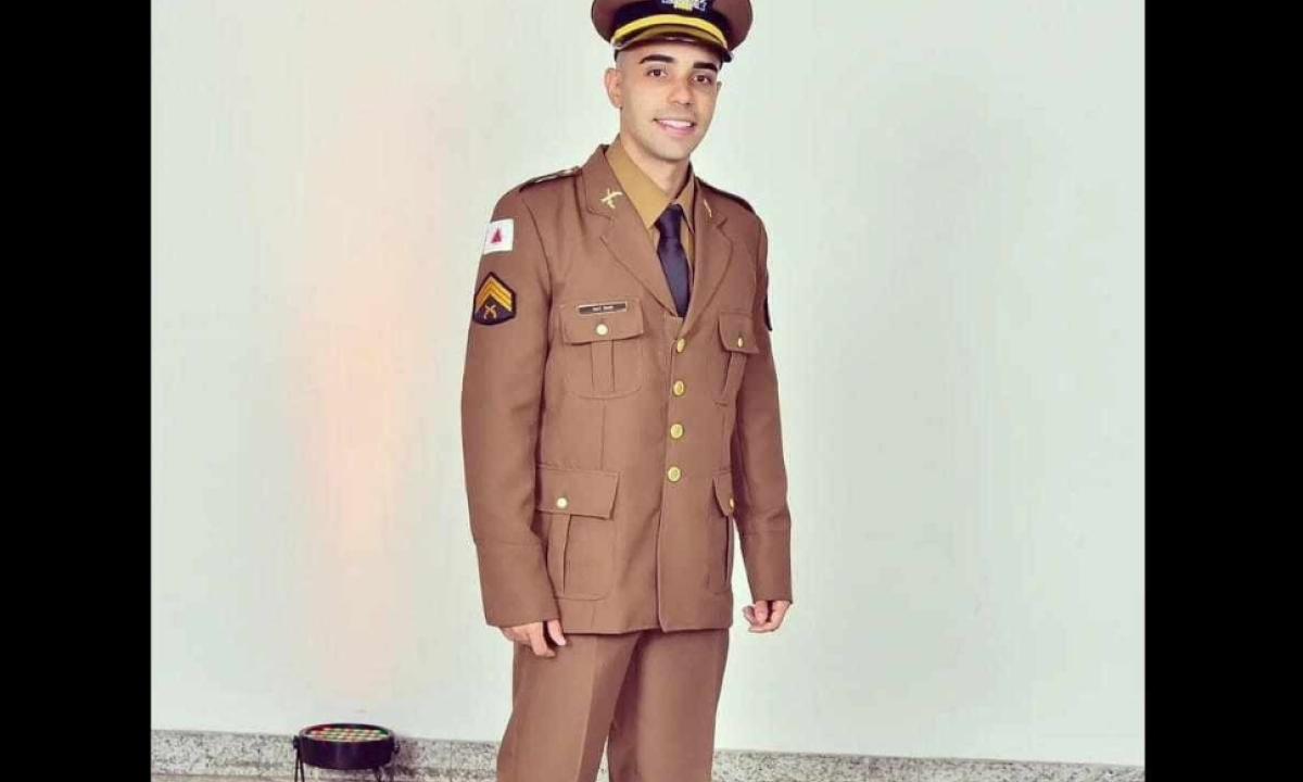 Sargento Roger foi morto em janeiro deste ano -  (crédito: Arquivo pessoal)