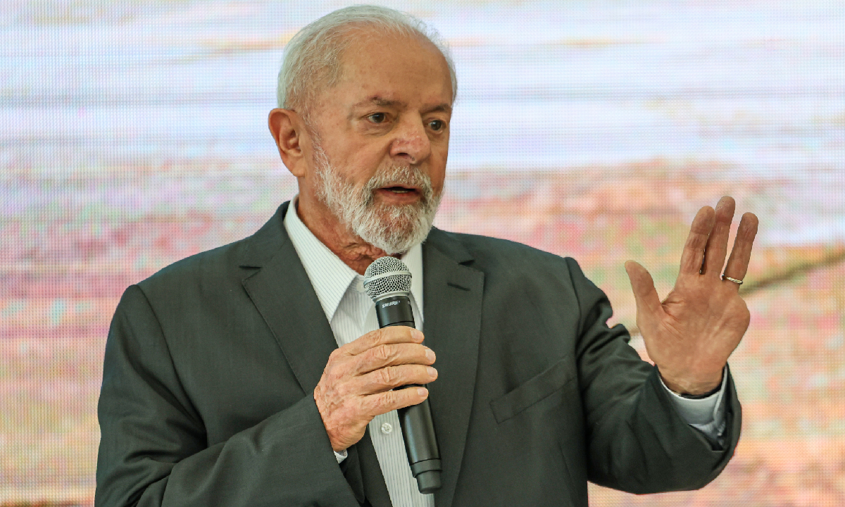 'Quando ela vai fechar a porteira?', questionou Lula a uma mulher durante evento do programa Minha Casa Minha Vida -  (crédito: José Cruz/Agência Brasil)