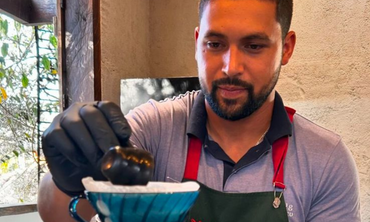 Mineiro ganha competição de melhor provador de café do mundo 