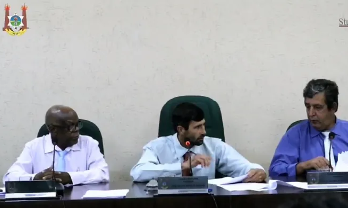 Reunião da Câmara de Itaguara, da Região Central de Minas Gerais -  (crédito: Reprodução/YouTube)