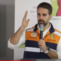 Eduardo Leite reconhece que estudos alertaram riscos de enchentes no RS - Reprodu&ccedil;&atilde;o/YouTube/Governo do Rio Grande do Sul