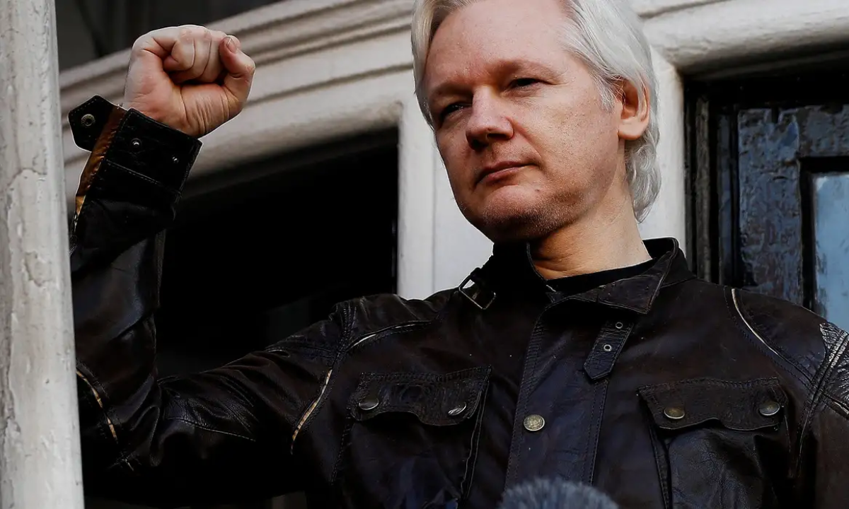 Lula defende a liberdade de Julian Assange, fundador do WikiLeaks