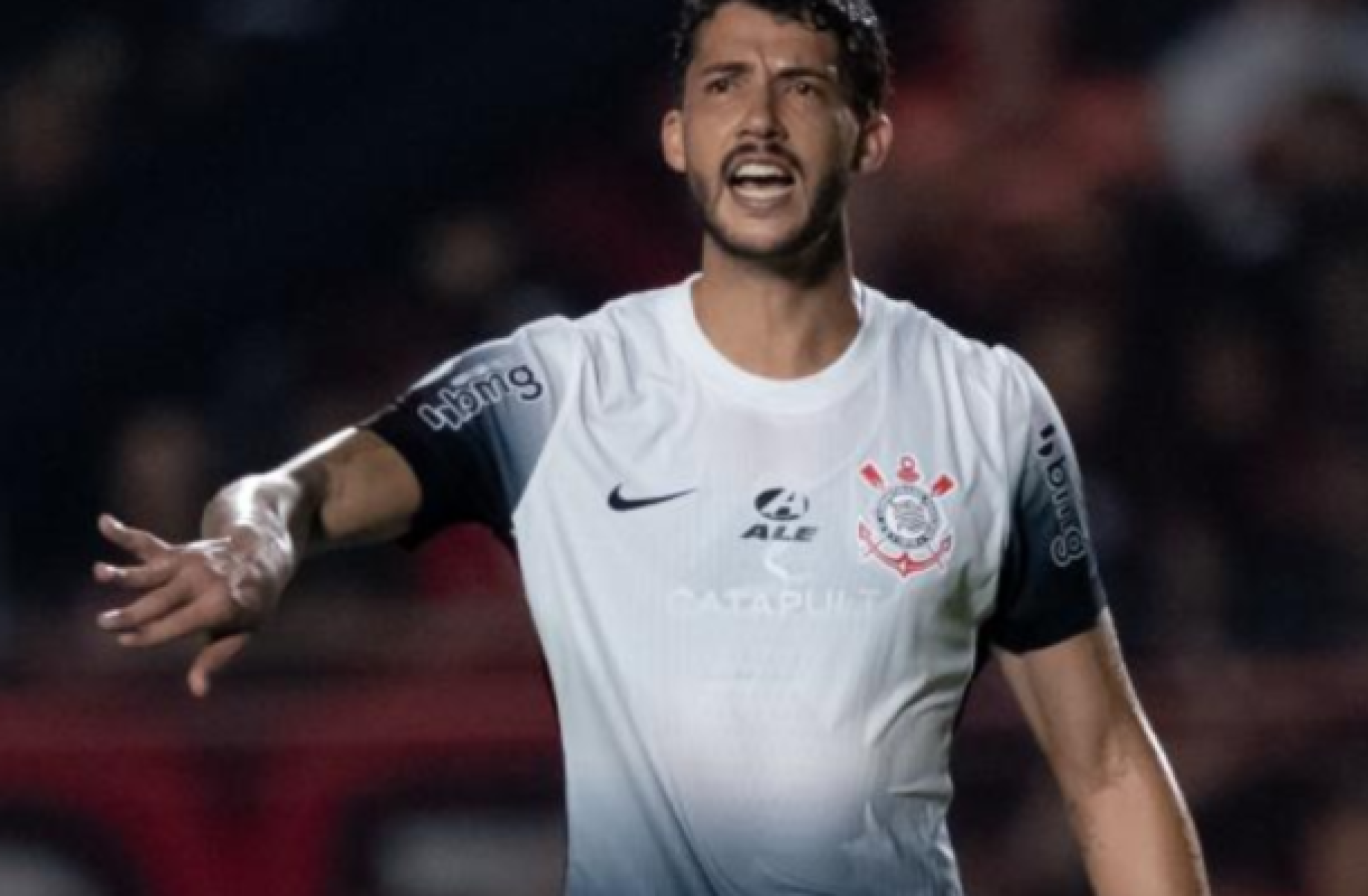 Erros individuais revoltam torcedores do Corinthians em empate com Atlético-GO; veja repercussão