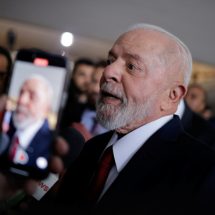 Guerras, eleições e 'fim da lua de mel': os obstáculos à relevância de Lula no G7 - Reuters