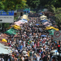 A Feira Hippie pode mudar mesmo de horário? Entenda a polêmica - Leandro Couri/EM