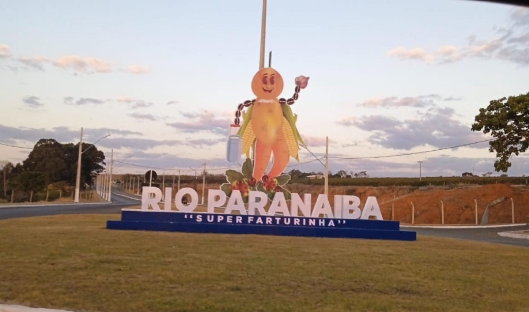 Super-Farturinha é mascote oficial do Rio Paranaíba