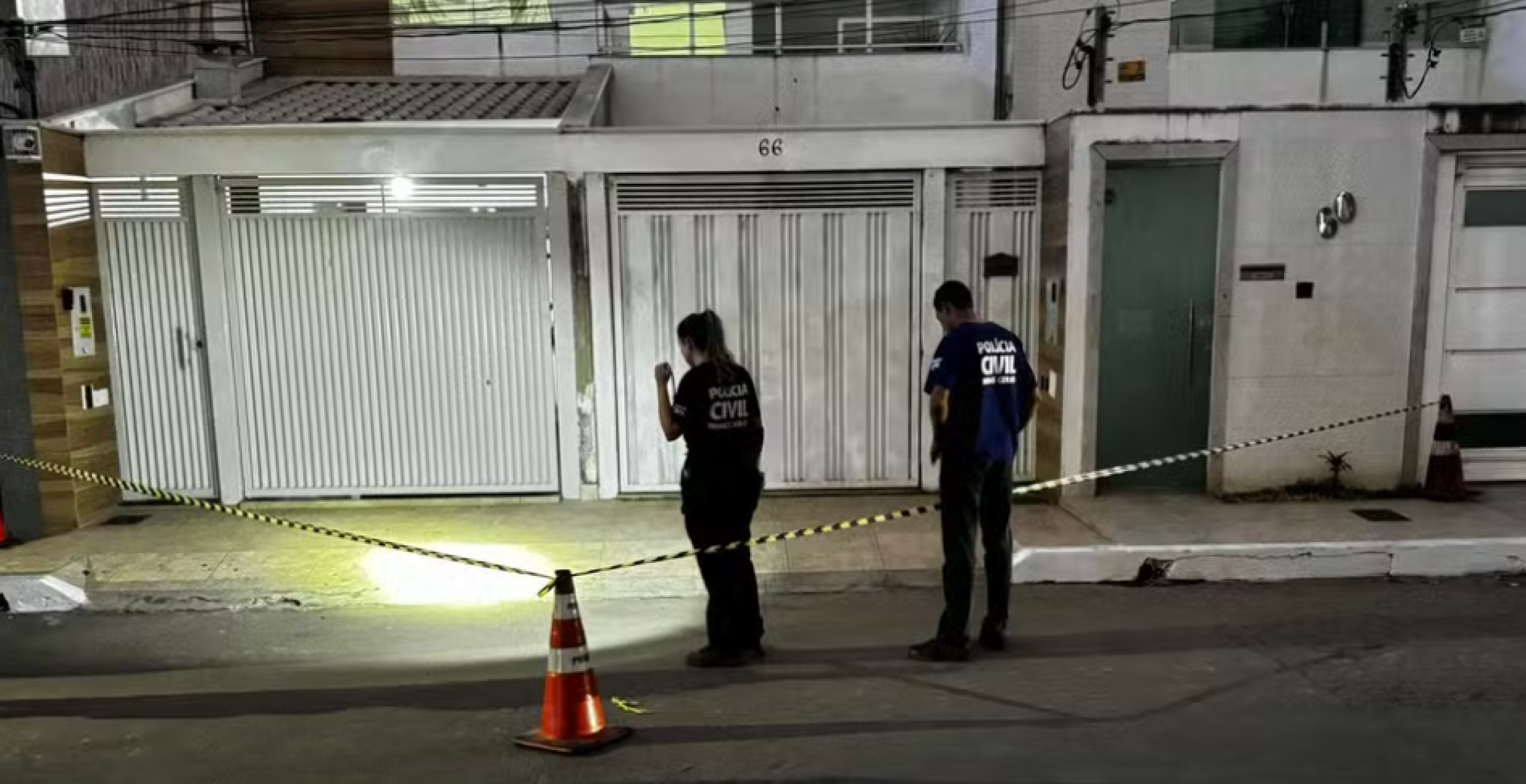 Homem é assassinado a tiros; assessor de campanha política é atingido