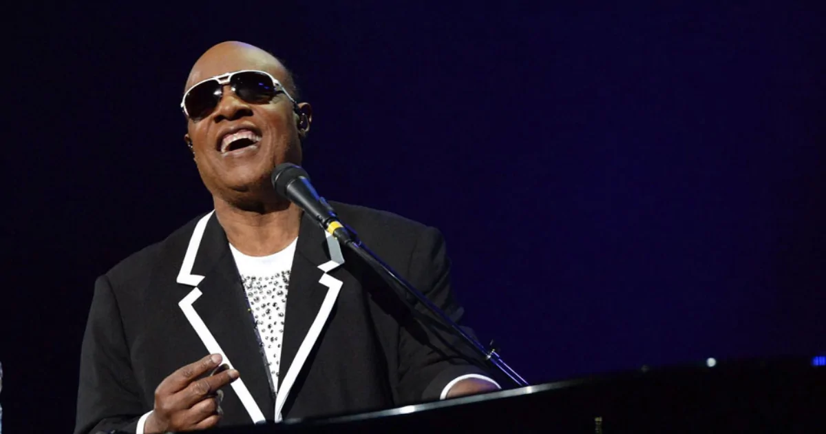 Stevie Wonder lança novo single inspirado na situação política americana -  (crédito: TMJBrazil)