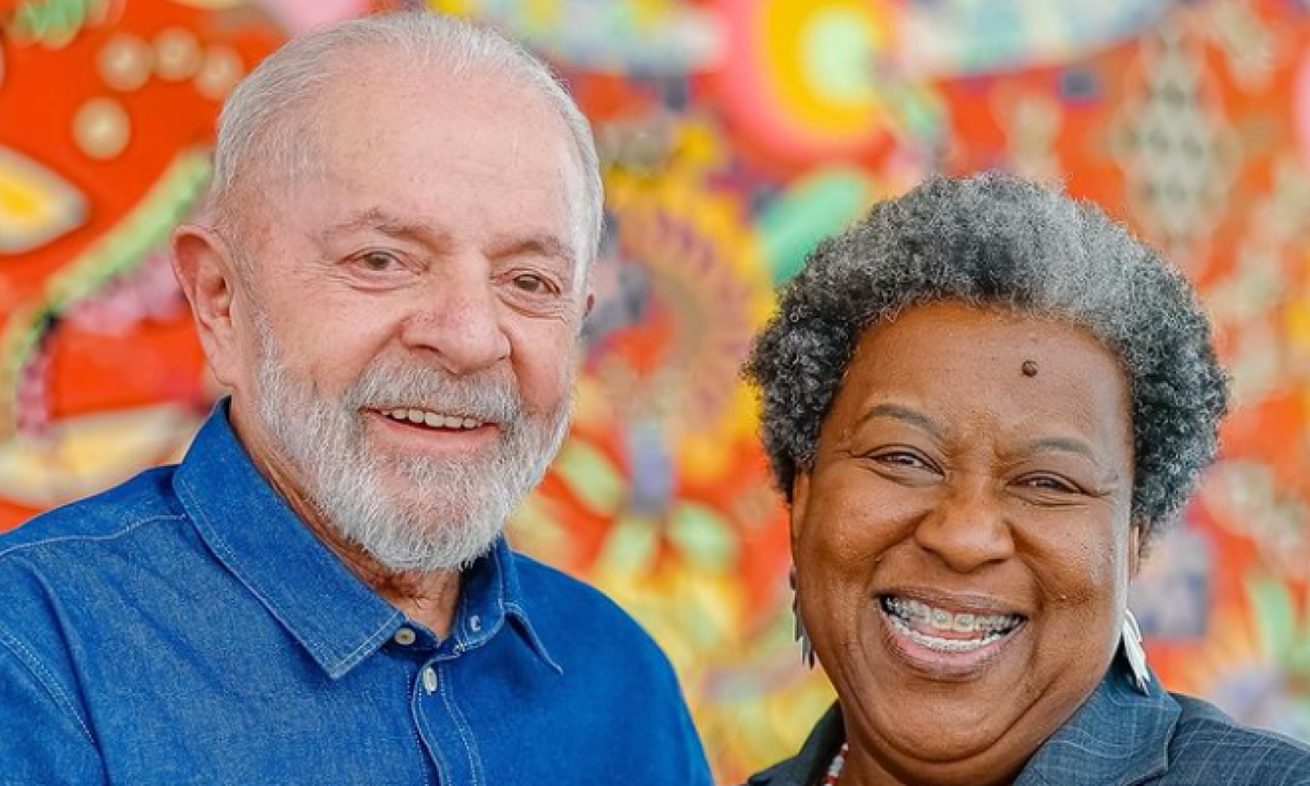 Quem é Macaé Evaristo, escolhida por Lula para substituir Silvio Almeida no Ministério dos Direitos Humanos -  (crédito: BBC)