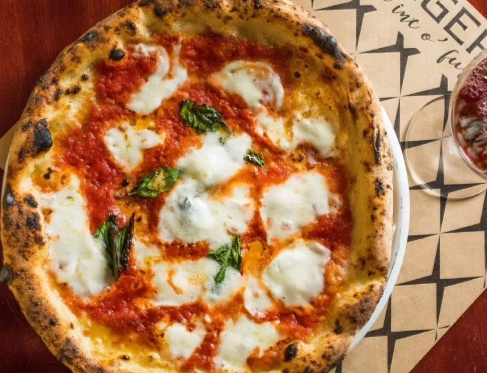 Leggera Pizza Napoletana, de São Paulo, ocupa 11° posição no ranking mundial de melhores pizzarias  -  (crédito: Reprodução/Instagram)