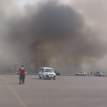 Vídeo: incêndio em vegetação assusta trabalhadores da Fiat, em Betim - CBMMG / Divulgação