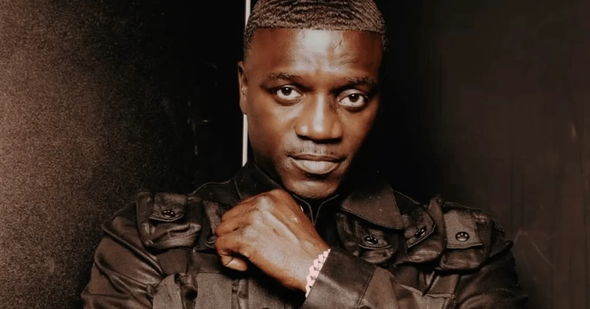 Akon esclarece uso indevido de seu nome em suposta participação em festa