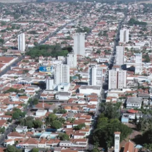 Recém-nascido é encontrado em saco de lixo; polícia encontra e prende a mãe - Rede de Noticias
