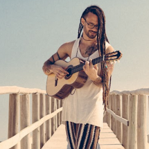 Gabriel Elias retorna às raízes reggae em 'Tropical' - Victor Costa