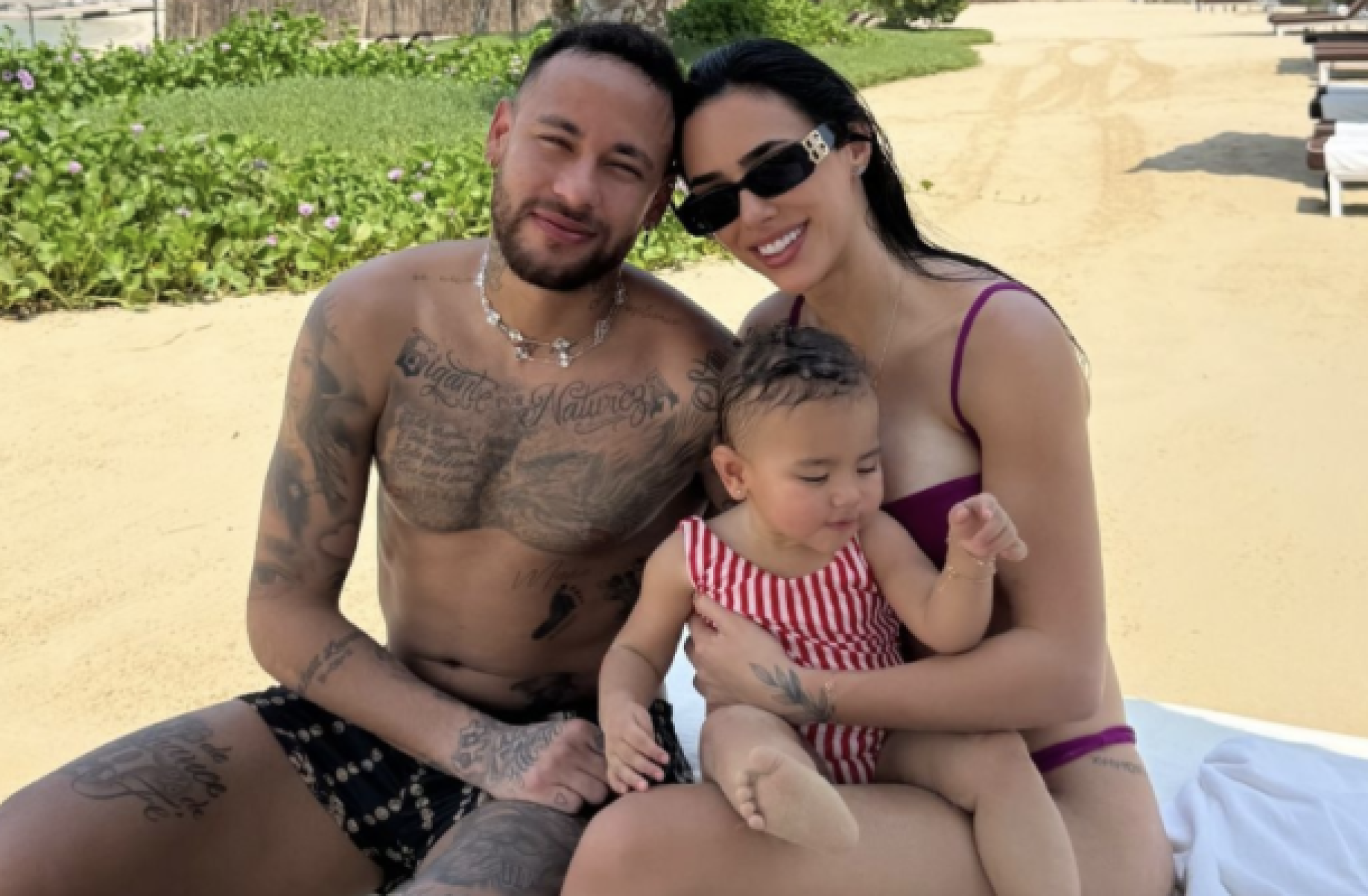 Neymar exibe momento fofura com Bruna Biancardi e Mavie