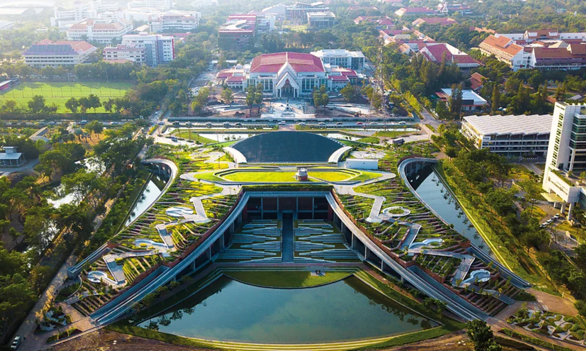 Os terraços de produção de arroz são usados há milhares de anos em muitos países asiáticos, como a China, Japão, Tailândia, Vietnã e as Filipinas -  (crédito: Getty Images)