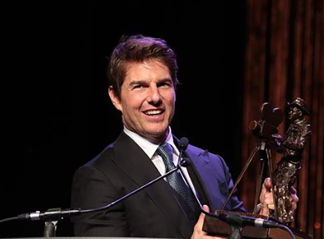 Astro de sucesso, Tom Cruise detona filme do começo da carreira