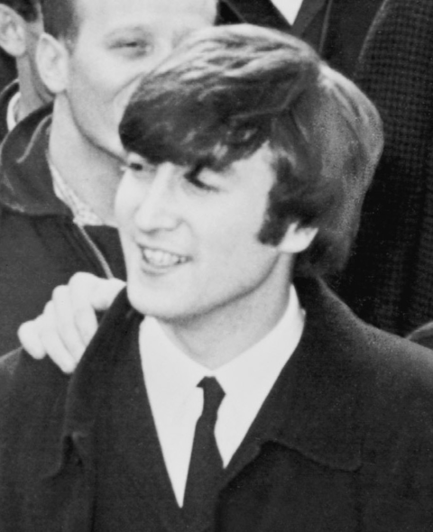 Em março de 1957, John Lennon, aos dezesseis anos, formou um grupo de skiffle com vários amigos da Quarry Bank High School, em Liverpool. Eles se chamaram brevemente de Blackjacks, antes de mudar o nome para The Quarrymen.