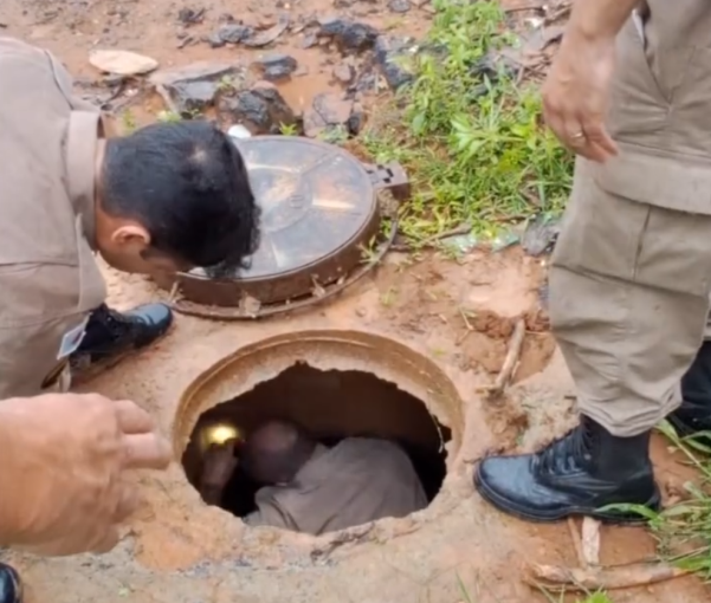 Líder de facção é preso dentro de bueiro em cidade mineira; veja o vídeo