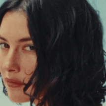 Quem é Gracie Abrams? Saiba detalhes sobre a cantora - (crédito: TMJBrazil) Quem é Gracie Abrams? Saiba detalhes sobre a cantora - (crédito: TMJBrazil)