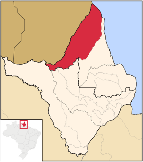 Oiapoque é a cidade mais setentrional (ao norte) do Brasil, distante 6.350 km da cidade de Chuí, no extremo sul. Faz fronteira com a Guiana Francesa. É bem grande (22,6 mil km²) em tem 29 mil habitantes.