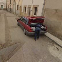 Google Maps flagra cadáver sendo colocado em carro e resolve caso policial - Reprodução/Google Street View