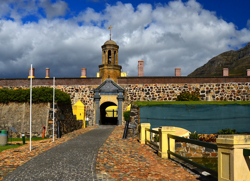 Castelo da Boa Esperança (África do Sul) - A fortaleza do século 17 foi palco de execuções e dizem que os relatos de aparições de fantasmas são frequentes até hoje. 