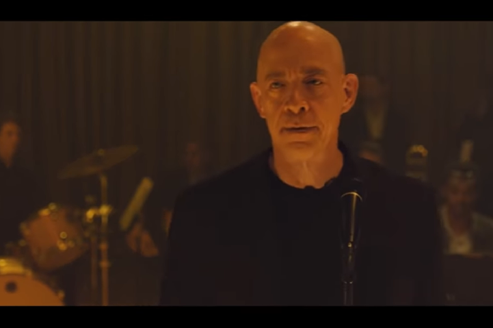 Terence Fletcher (J.K. Simmons), de “Whiplash: Em Busca da Perfeição”. Lançado em 2014. 