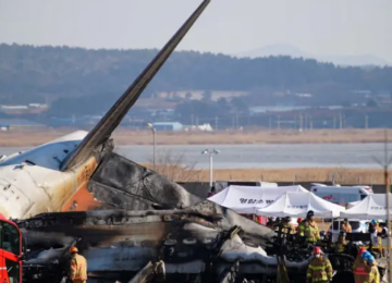 O voo Boeing 737-800 - operado pela companhia aérea Jeju Air - tinha 181 passageiros a bordo e estava chegando ao aeroporto de Muan vindo de Bangkok, na Tailândia -  (crédito: Reuters)