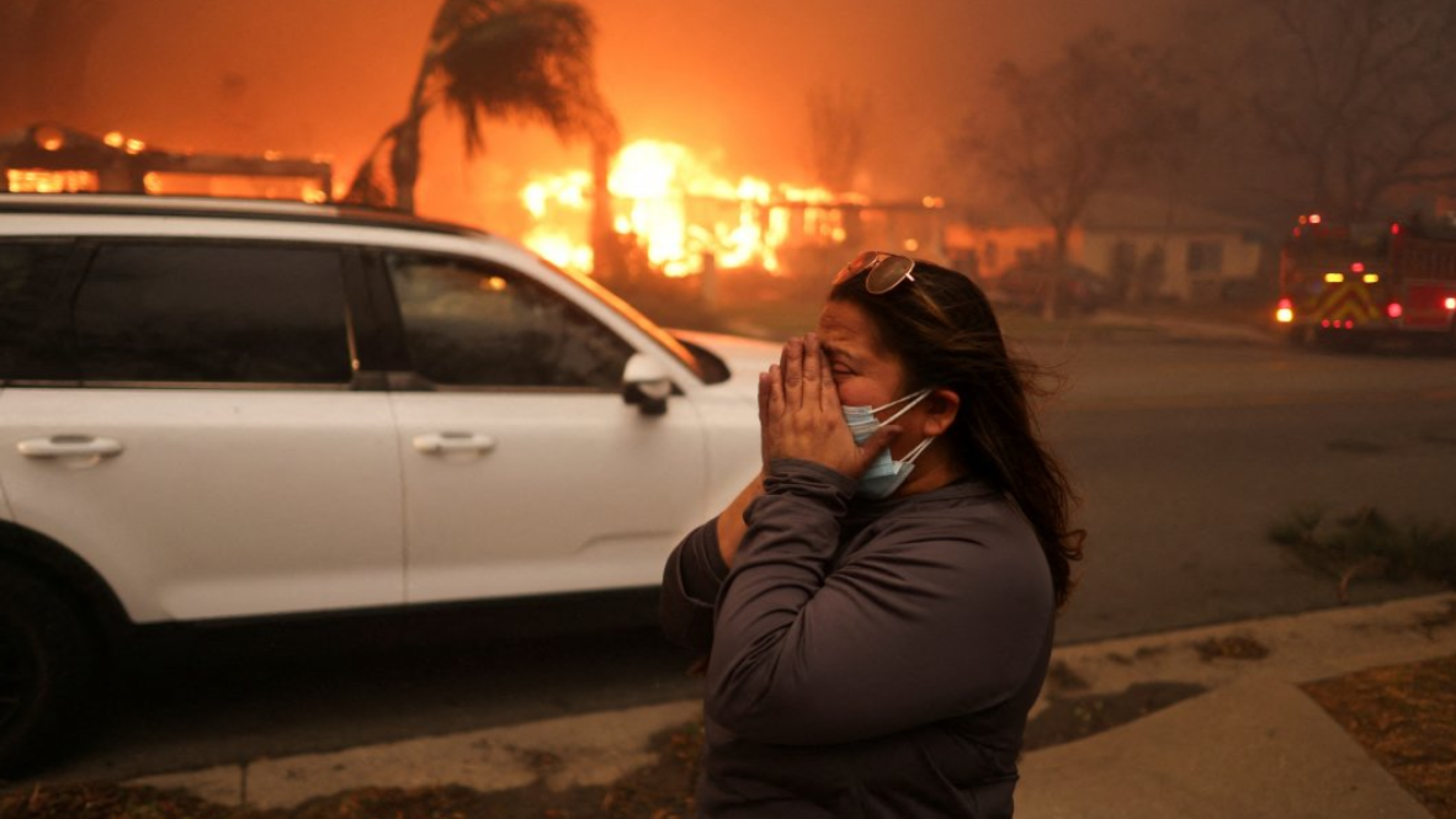 O que são os ventos de Santa Ana, que tornam incêndios em Los Angeles 'incontroláveis'