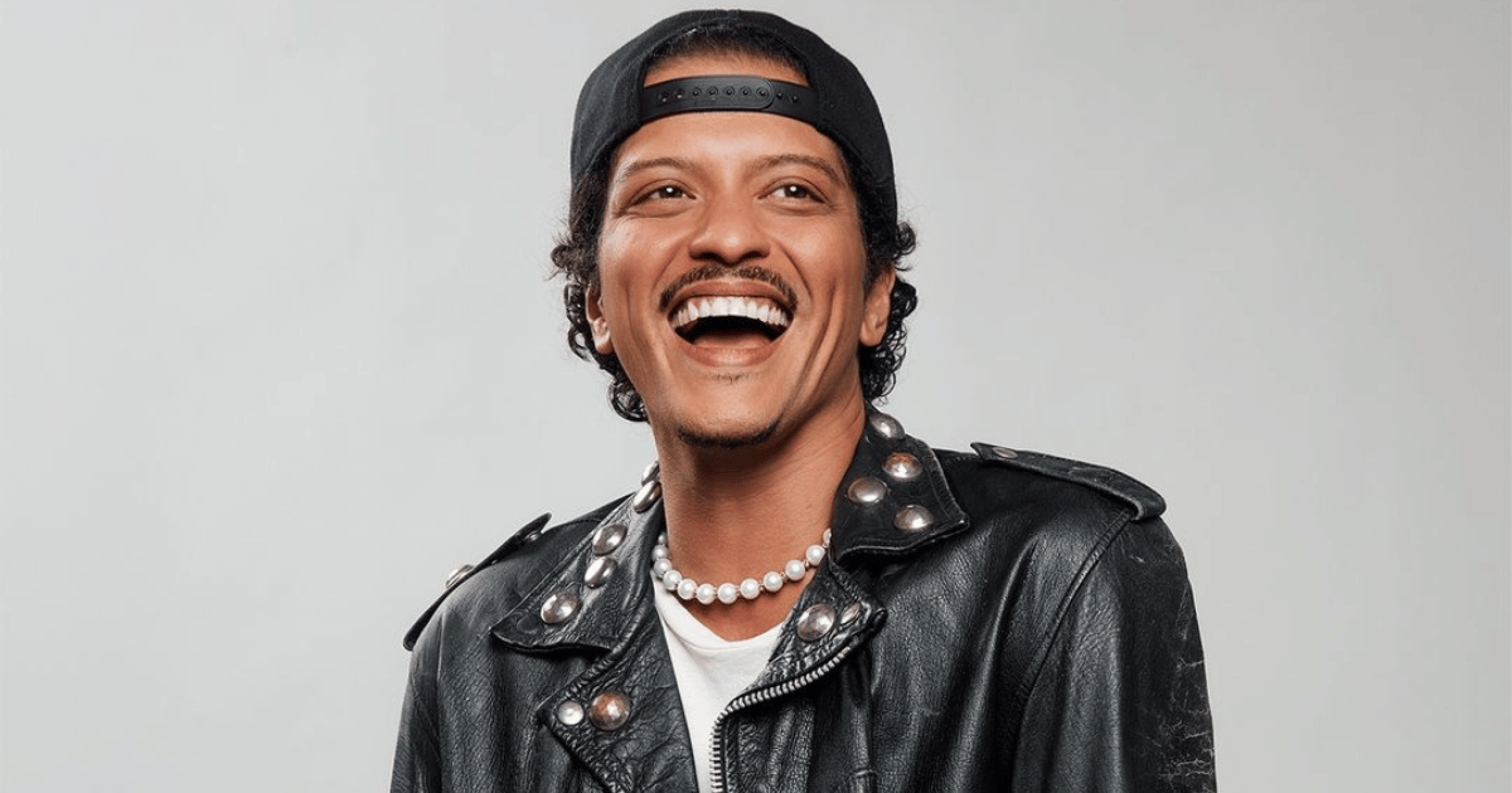 “APT.” de ROSÉ e Bruno Mars se torna o maior sucesso de K-Pop