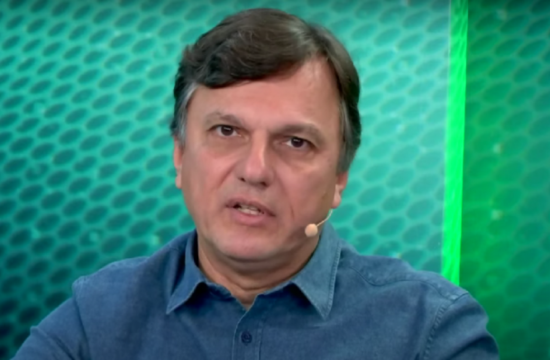 Mauro Cezar detona jogador do Cruzeiro: ‘Desesperado’