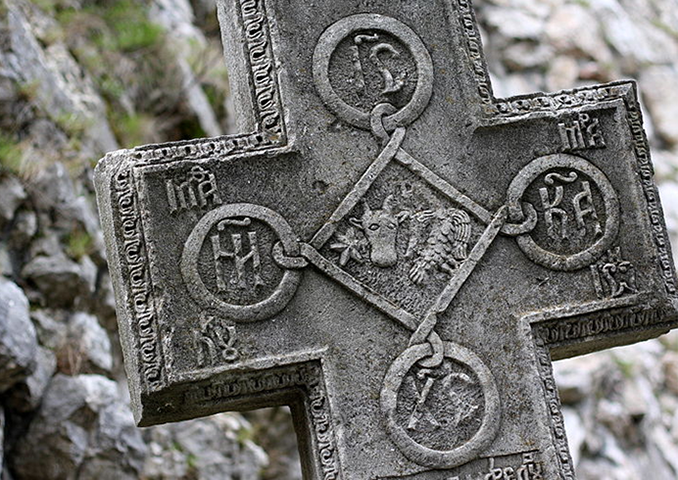  Antes de escrever Drácula, Stoker ou anos pesquisando o folclore europeu e a mitologia dos vampiros. Uma maneira de abordar crenças mantidas na época por camponeses de áreas remotas do continente.