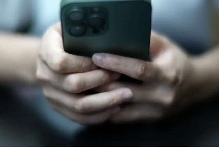 Para proteger a privacidade digital, é recomendado que os usuários instalem uma VPN ao navegar pelo aplicativo.-Reprodução 