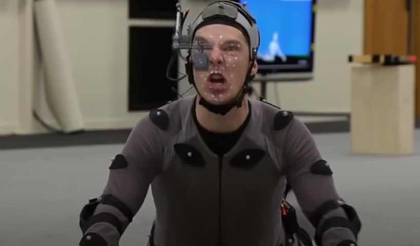 Benedict Cumberbatch também é reconhecido como excelente dublador. É dele a voz do dragão Smaug em 'O Hobbit: A Desolação de Smaug'. Ele usava um sistema de roupa e equipamento de som especiais para atuar no filme. 