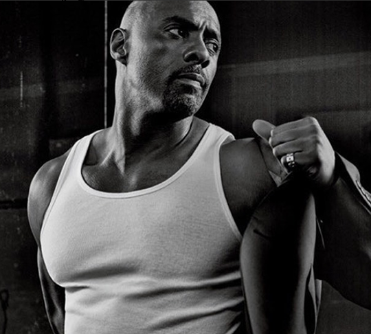 Idris Elba é frequentemente mencionado como um dos homens mais charmosos de Hollywood, tendo sido eleito pela revista People como o 