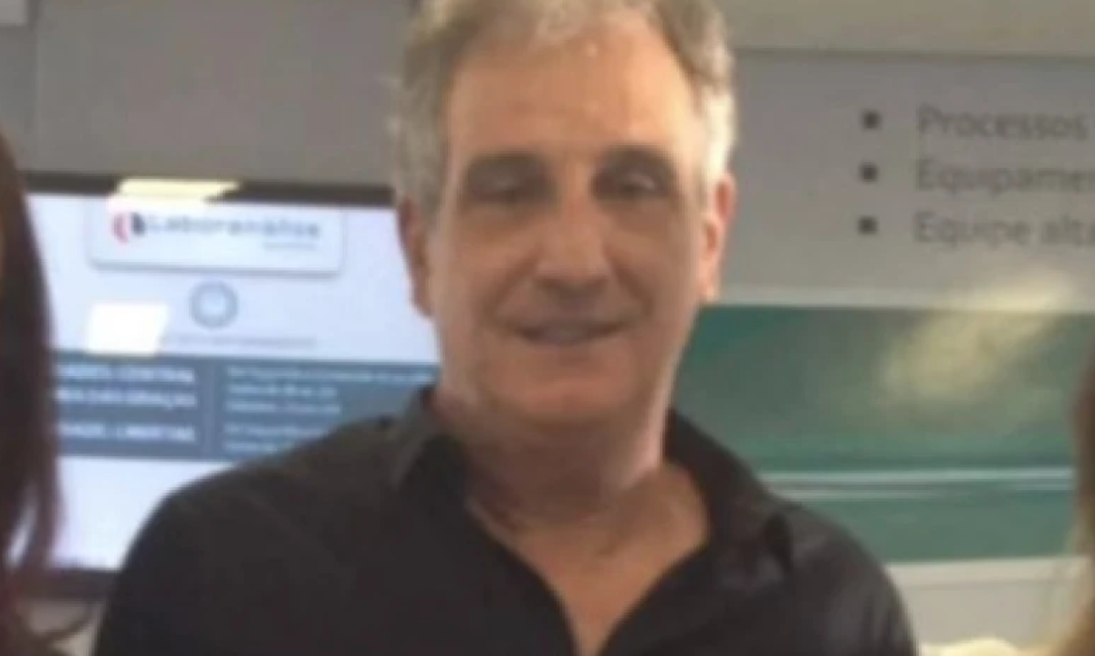 Avião em empresário mineiro, Fredy Tanos, estava caiu próximo à Praia da Barra do Cahy, em Cumuruxatiba, na Bahia -  (crédito: Laboranálise / Reprodução)