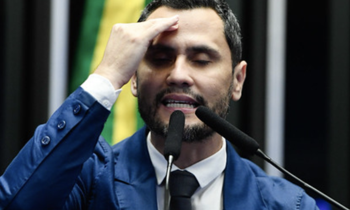 Cleitinho lidera inten&ccedil;&otilde;es de voto para o governo de Minas Gerais -  (crédito: Platobr)