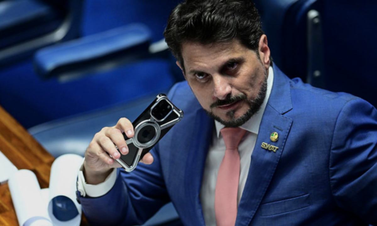 Quanto custa ao país senador que pediu invasão aos Estados Unidos -  (crédito: Platobr)